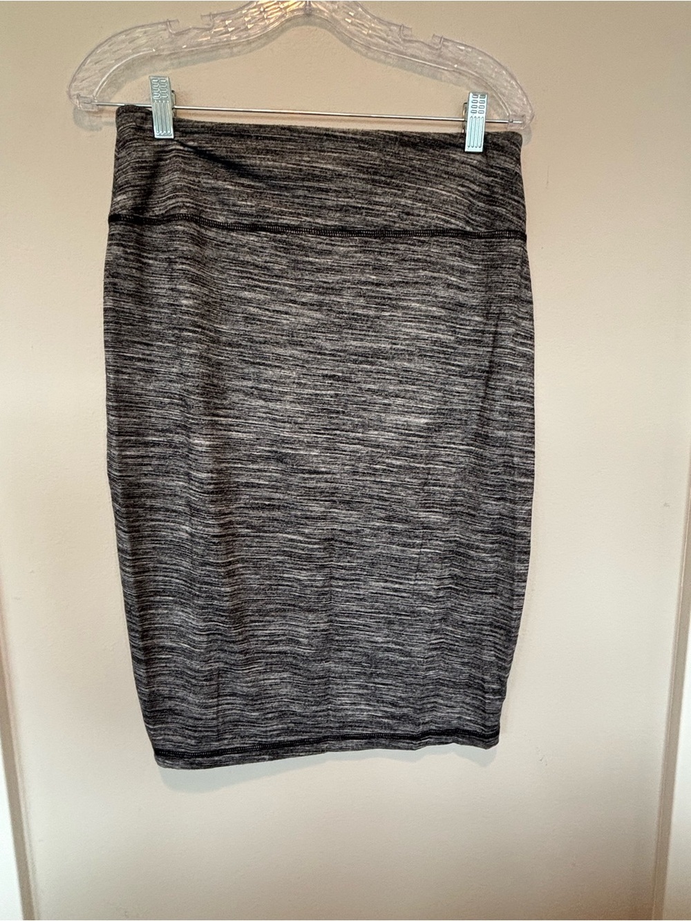 Athleta Gray Marled Pencil Skirt - Picture 2 of 4
